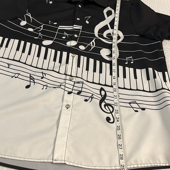 Men’s Hawaiian Shirt with Piano Keys and Musical Notes. XL Excellent condition - Picture 8 of 9